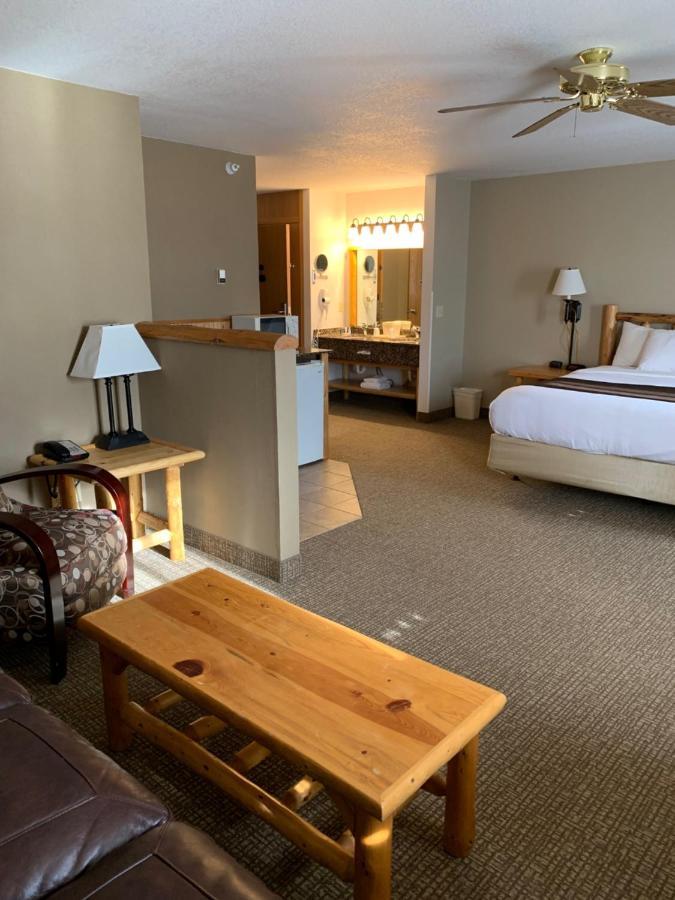 The Antler Lodge - Gardiner Luaran gambar